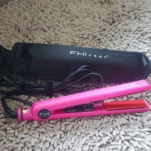 FHI Heat straightener
